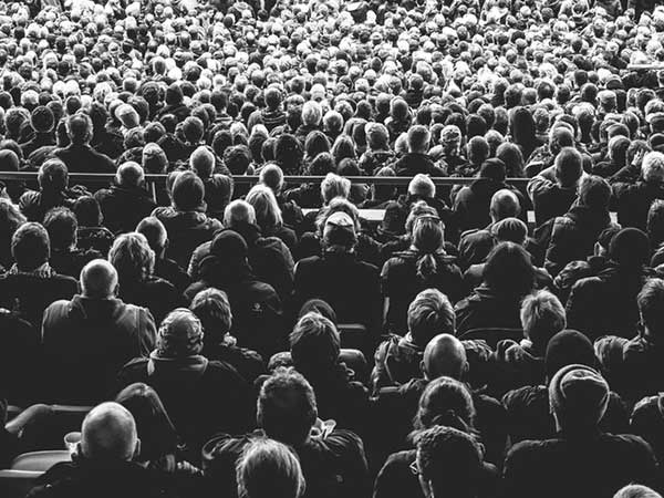 #4 ఎదుటివారి దృష్టి మీకు అస్సలు నచ్చదు : #4 ఎదుటివారి దృష్టి మీకు అస్సలు నచ్చదు :