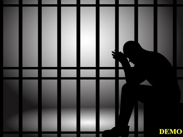 జైలుకెళ్లాడు