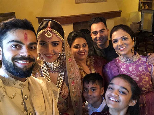 Anushka And Virat Got Hitched With Enthralling Bridal Looks