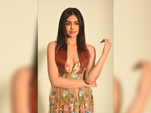 adah sharma hot photo shoot