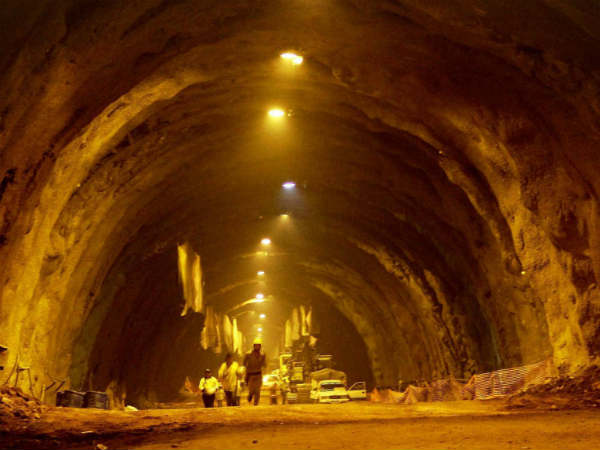 కొందరు సిబ్బంది