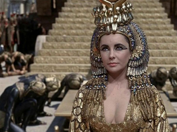 ఒకేసారి పదిమందితో