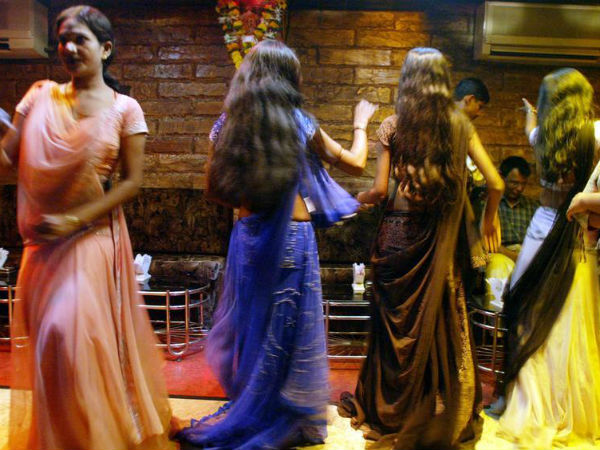 నృత్యాల మంచి గౌరవం