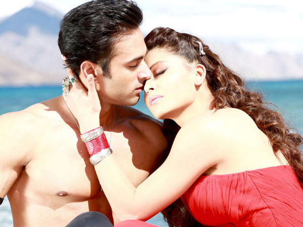 నాకు కూడా ముద్దు ఇచ్చిందిరా నాకు కూడా ముద్దు ఇచ్చిందిరా