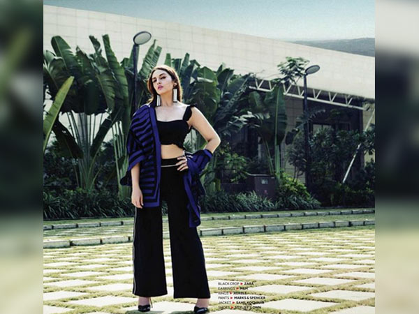 మమ్మల్ని మరింత మత్రముగ్దుల్ని చేసే స్టిల్