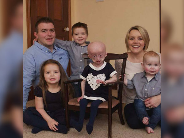 మిత్రుల‌ను క‌లిసేది