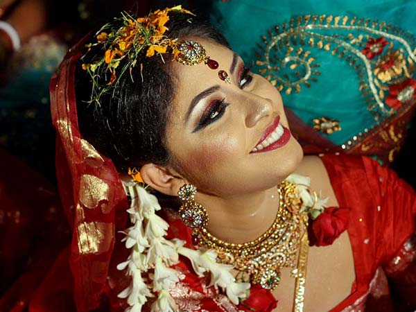 మాయ మాటలు నమ్మారు