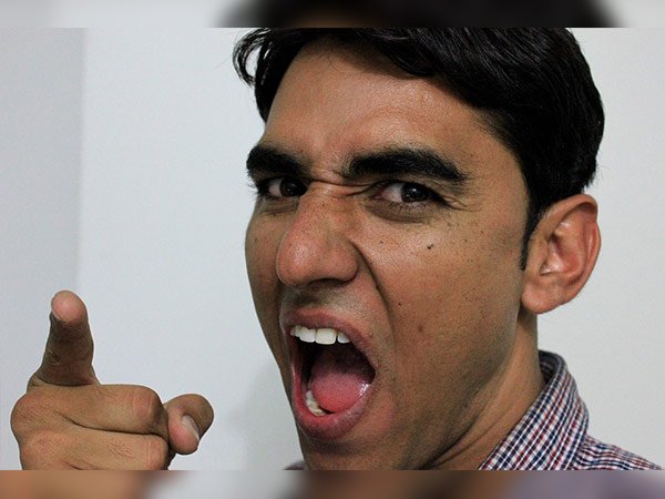 ద్వంద ప్రమాణాలు :