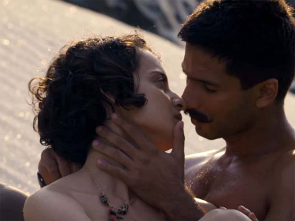 చూపులతో మాట్లాడుకున్నాం