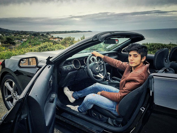 పరిచయం అయిన మొదటి వ్యక్తి తేజ