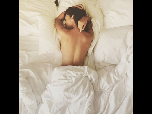 ఒక్కదాన్ని పడుకున్నాను