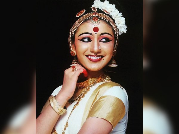 భరతనాట్యం అలంకరణ