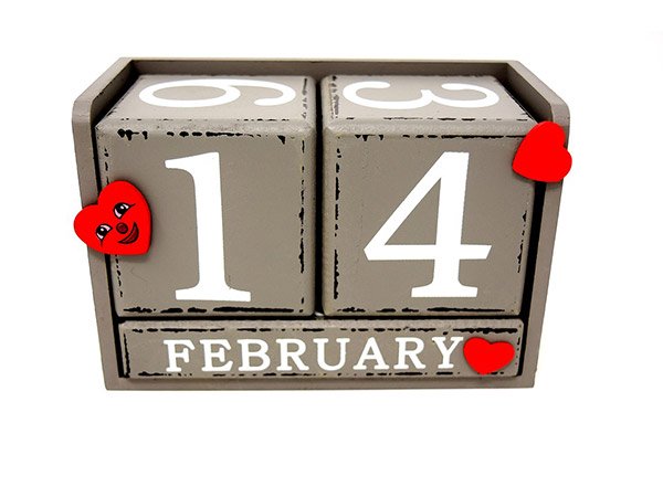 స్త్రీలు ఎక్కువగా బహుమతులను కొంటుంటారు :