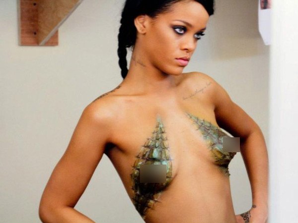 రంగులు వేసుకొని :