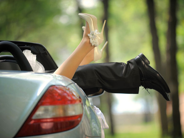 కారులోనే పని కానిద్దాం