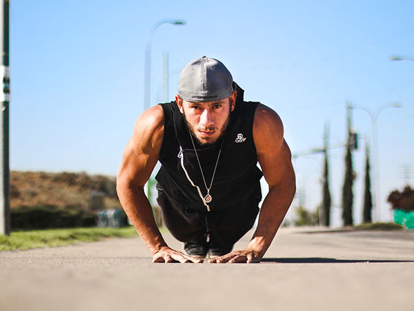 నెగెటివ్ ఆలోచ‌న‌లు ద‌రిచేర‌నివ్వ‌రు..