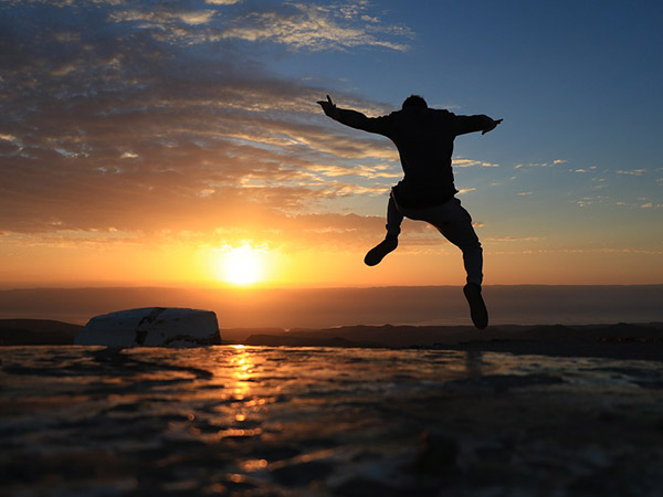 చెడ్డ‌వాళ్లు వారిచుట్టూ ఉండ‌రు!