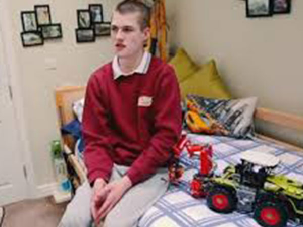 కుల్లు రాజకీయాల మధ్య కాసింత సేపు నిద్ర అవసరం