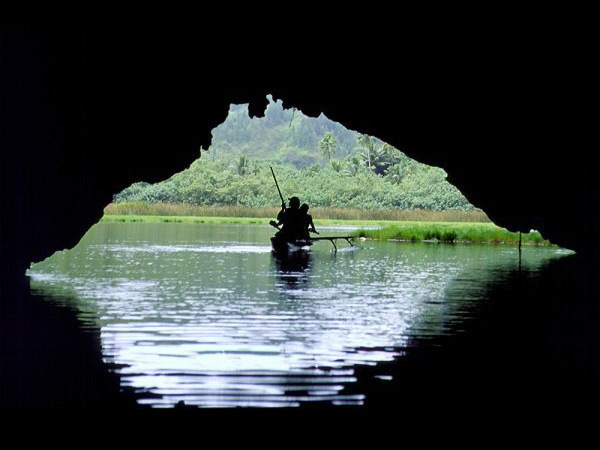 మాంగాయాలో సెక్స్ నేర్పిస్తారు