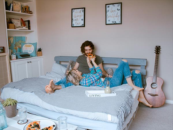 రూమ్ కు వెళ్లేదాన్ని