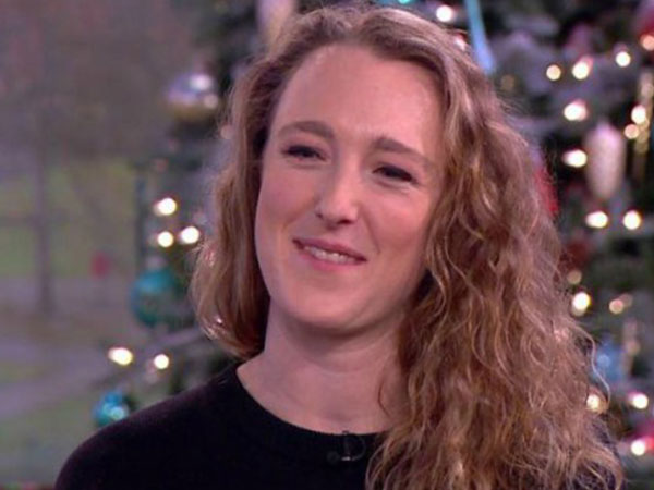 మొదట్లో ఒక శక్తిగా తోచినా, తక్కువ సమయంలోనే భౌతిక సంబంధాన్ని కలిగి ఉండేలా..!