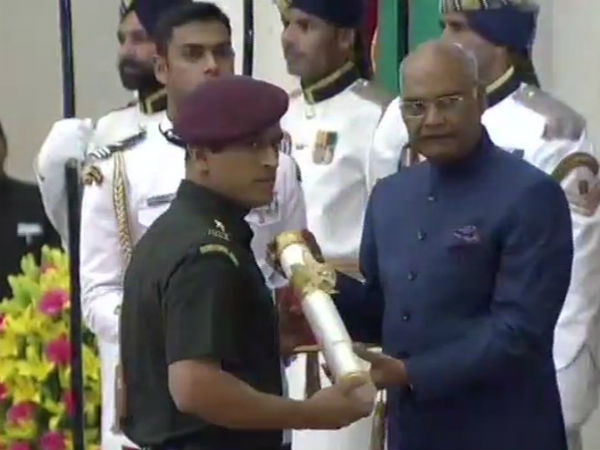 మహేంద్ర సింగ్ ధోని :