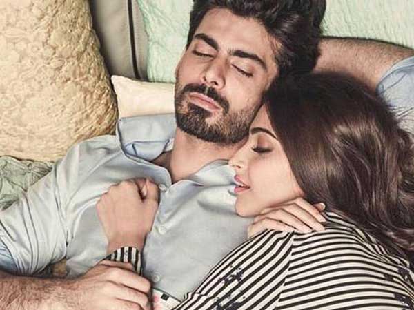 ఆంటీ అంకుల్ తో సెక్సు