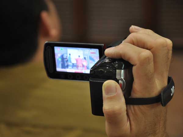 నీచంగా అత్యాచారాలు