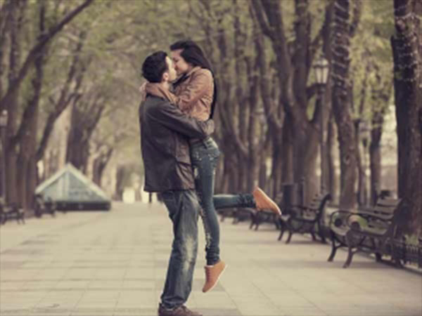 కళ్లార్పకుండా చూస్తుండేవాణ్ని