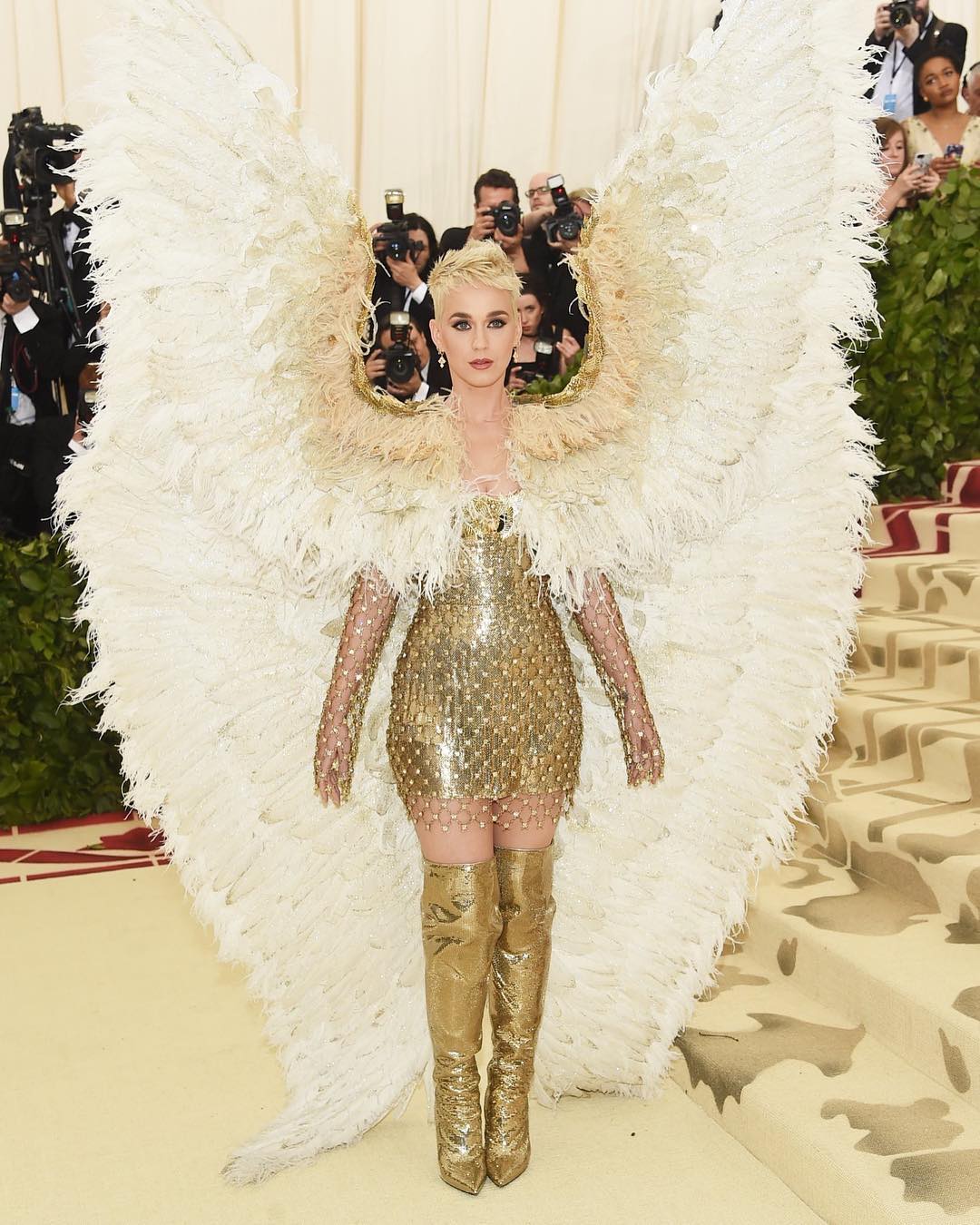 Met Gala 2018: Katy Takes The Theme Too Seriously, Stuns Anyway!