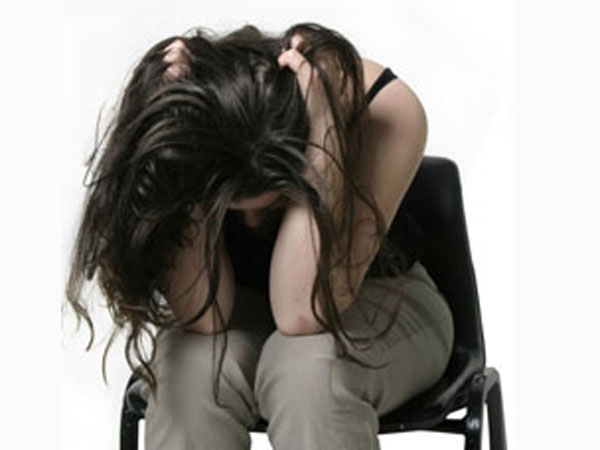 తన ముగ్గురు కూతుళ్లతోపాటు 