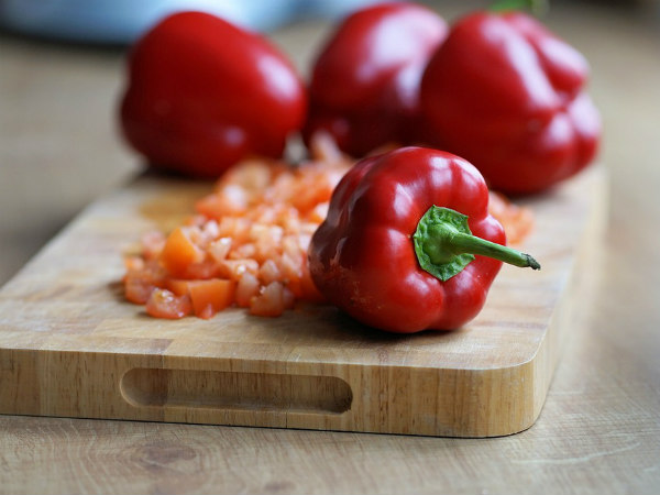 స్కిన్ టోన్ ను మెరుగుపరుస్తుంది: