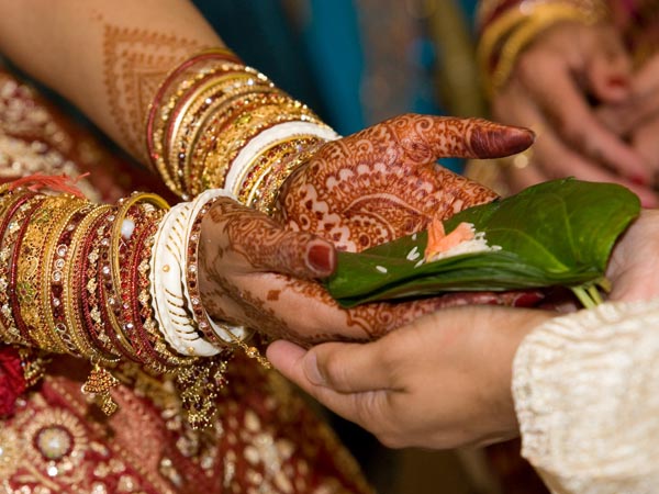 బెల్లం పెట్టే సమయమే