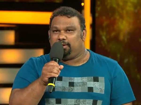 హైదరాబాద్ లో ఉండటానికి అనర్హుడు