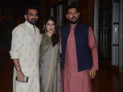 Crushing On MS Dhoni And Zaheer Khans Desi Looks? So Are We! 