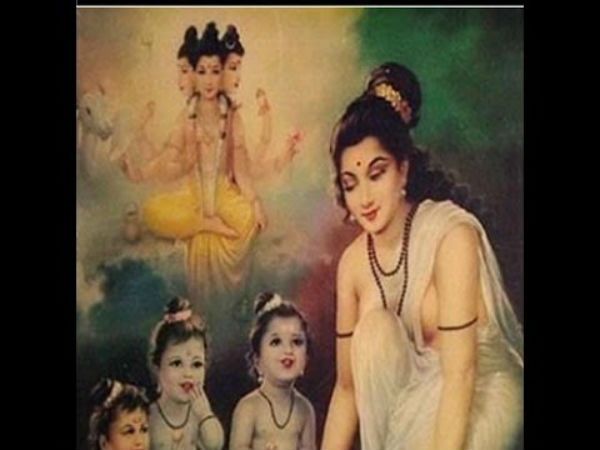 పసిపిల్లలు మళ్లీ త్రిమూర్తులుగా