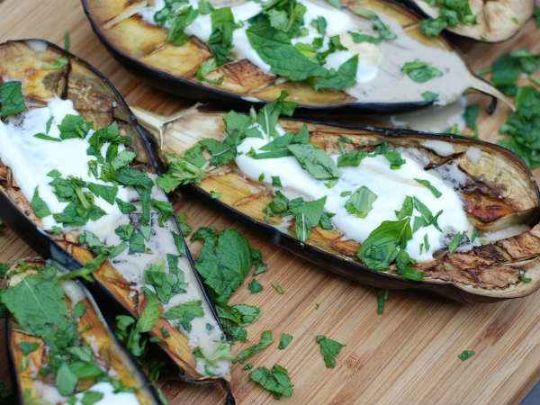 2. రక్తంలోని చక్కర స్థాయిలను నియంత్రిస్తుంది