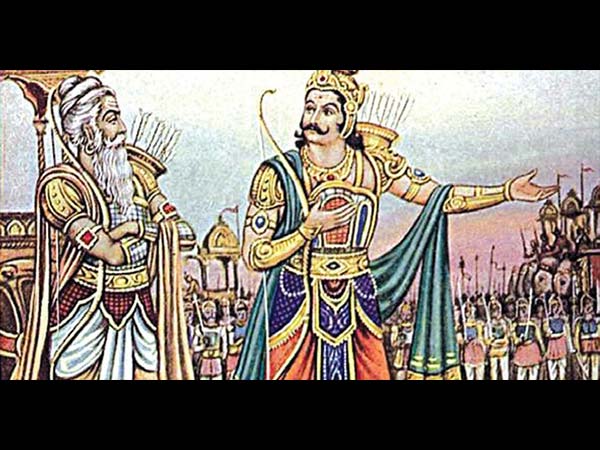 ముత్యాలను ఏరడం మొదలుపెడతాడు