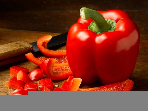 గుడ్లు - క్యాప్సికం :-