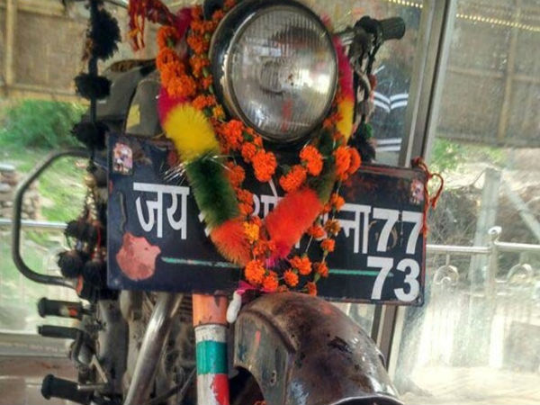 రాయల్ ఎన్ ఫీల్డ్ బైక్ ను అక్కడ దేవుడు