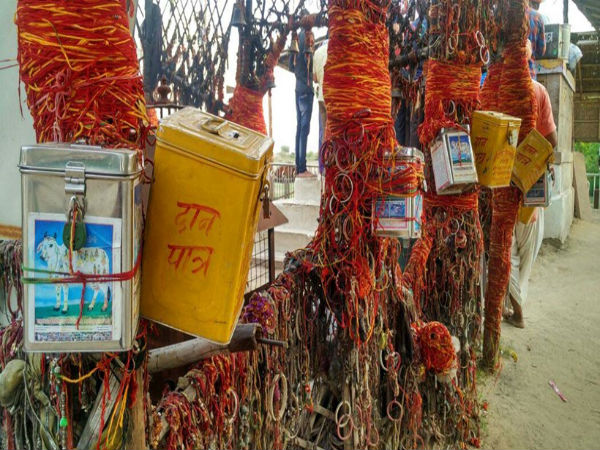 ప్రమాదాలు జరగకుండా కాపాడుతాడని