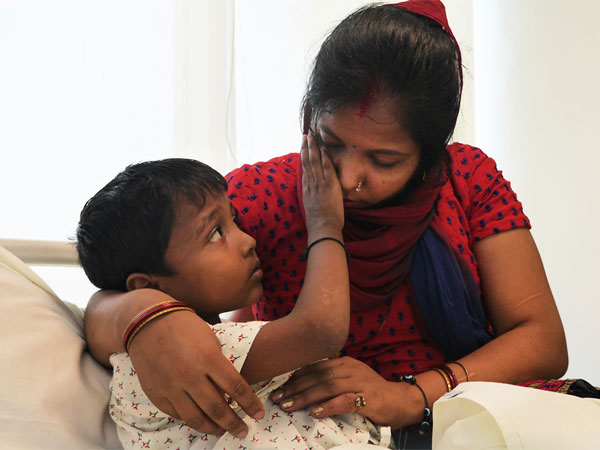 వీర్ తల్లిదండ్రులు ఇప్పటికే ఒక కొడుకును కోల్పొయారు