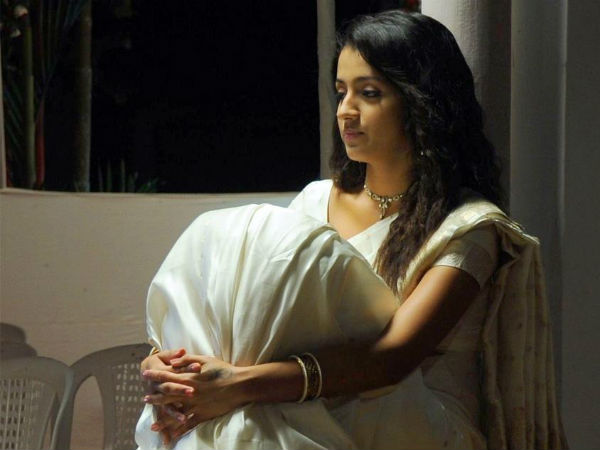 అవన్నీ గమనించేవాడు