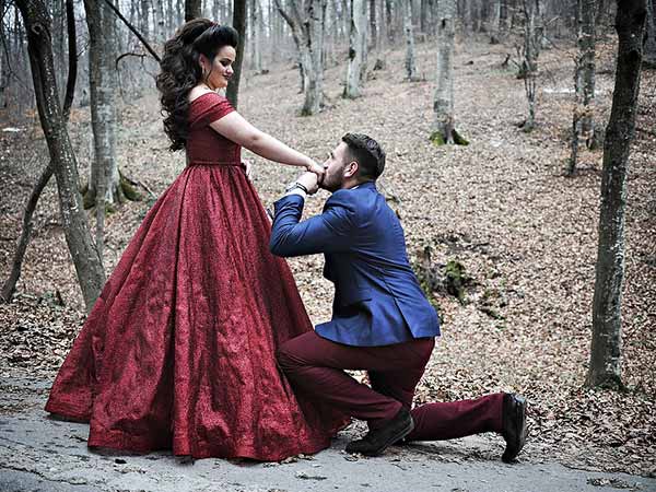 చిన్న అబ్బాయినే పెళ్లి చేసుకో