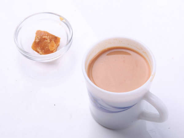 2. బెల్లం టీ :