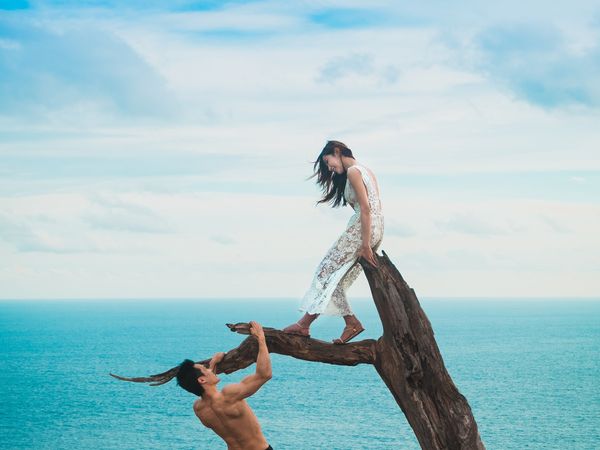 జీవితాలను చేతులారా నాశనం...