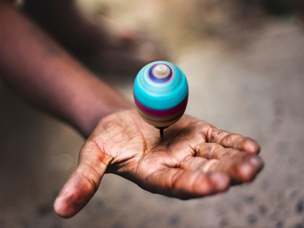 5) బొంగరం (లట్టూ)..