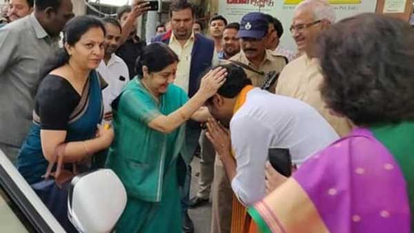 Sushma Swaraj : Iron Lady Journey 