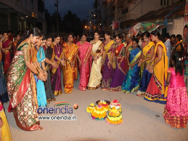 4) రంగు రంగుల పూలల్లో ఔషధ గుణాలు..