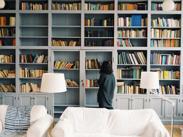 1) పాత పుస్తకాలు..